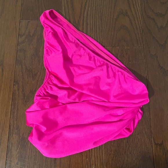 the goddess crop top in pink - Picture 4 of 5